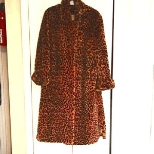 Faux Fur Maxi Coat Velvety soft. Leopard